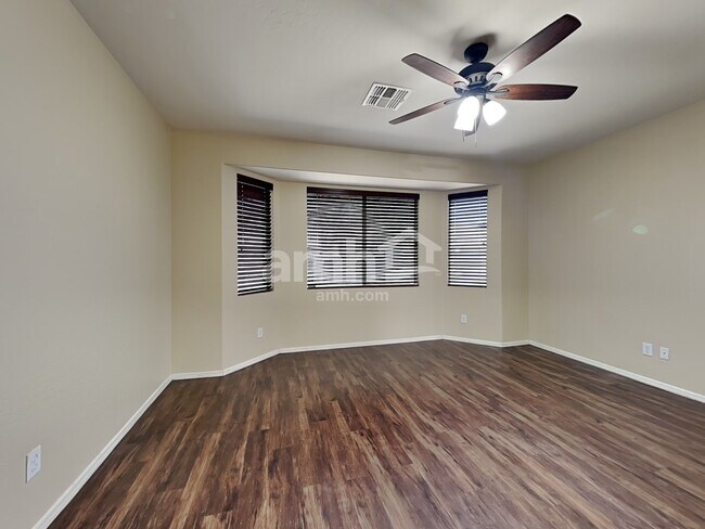 Building Photo - 7307 S 73rd Dr