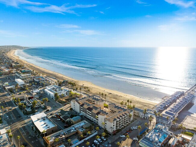 Building Photo - Your Furnished Coastal Escape Awaits!