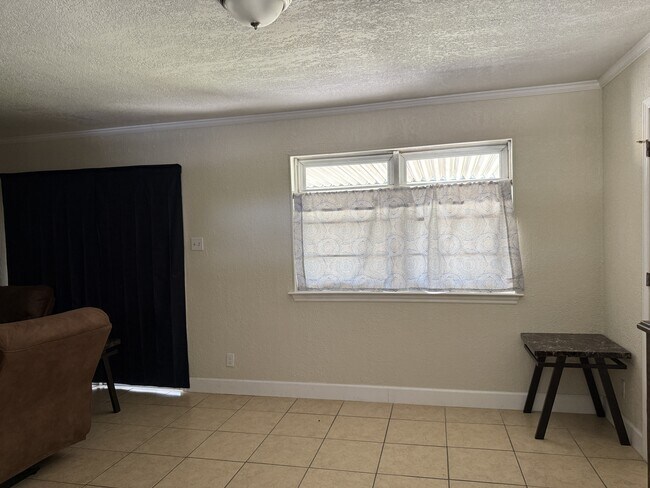 Building Photo - 1906 N 60th St