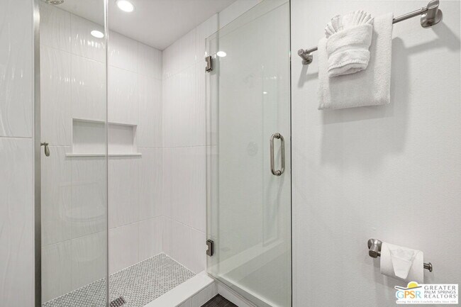 Building Photo - 73552 Feather Trail