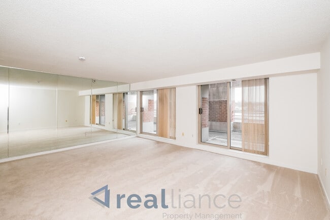 Building Photo - 1275 25th St NW