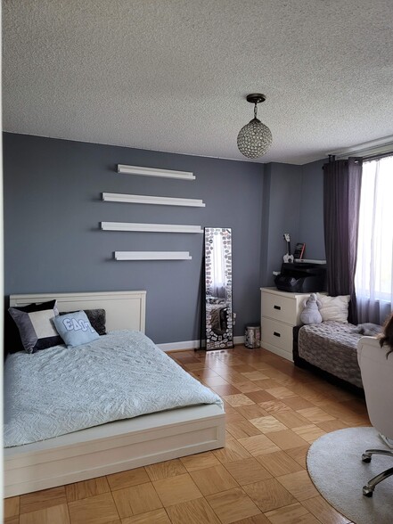 Office/bedroom - 5225 Pooks Hill Rd