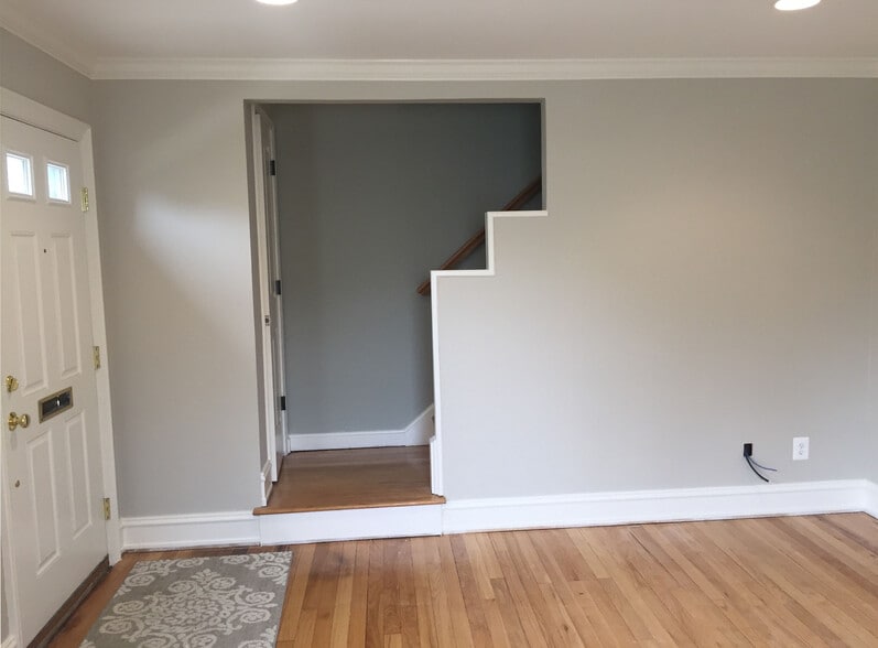 Living room - 1620 Graefield Rd