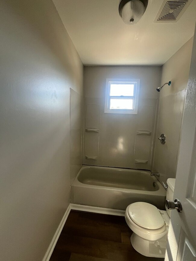 Building Photo - 731 S Ma