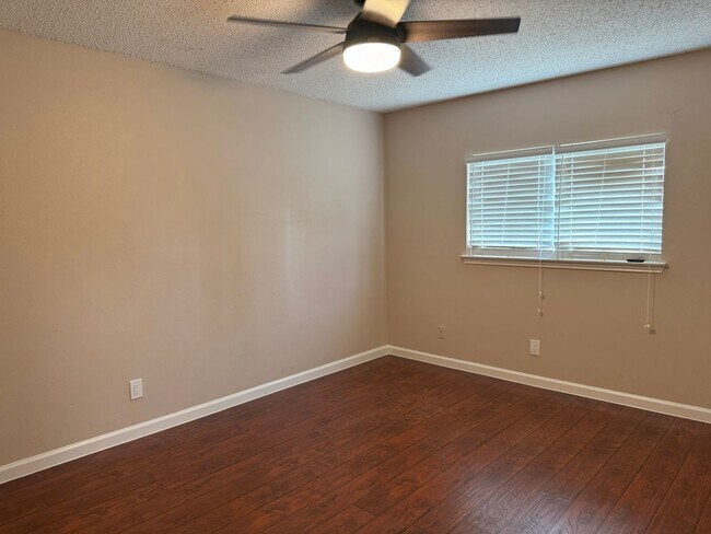Building Photo - 6807 Flatstone Pass