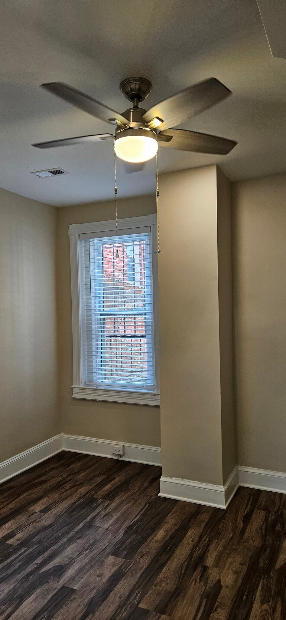 Building Photo - 2016 1st St NW