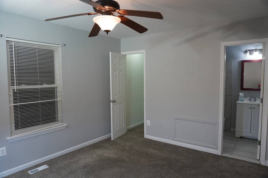 Building Photo - 25 Patricks Ct