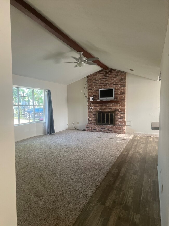 Building Photo - 622 Coolidge St