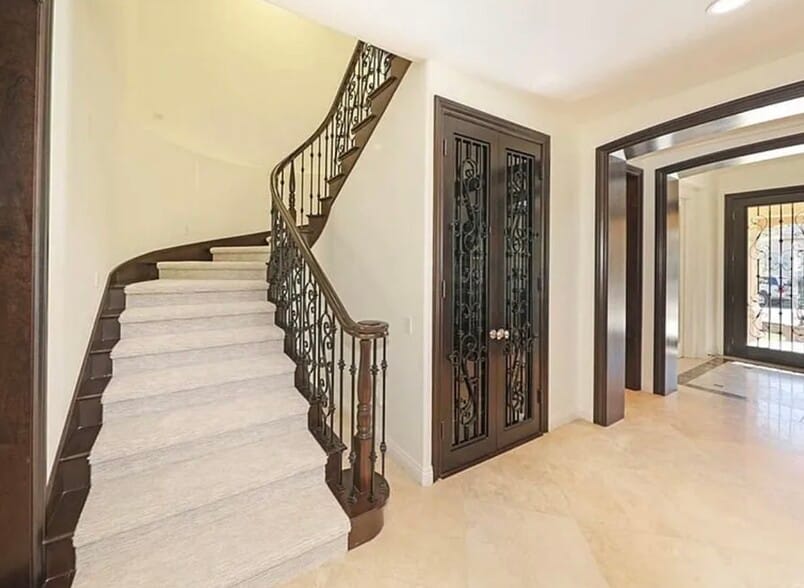 Building Photo - 2531 Costero Magestuoso