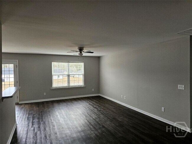 Building Photo - 207 Evans Ter