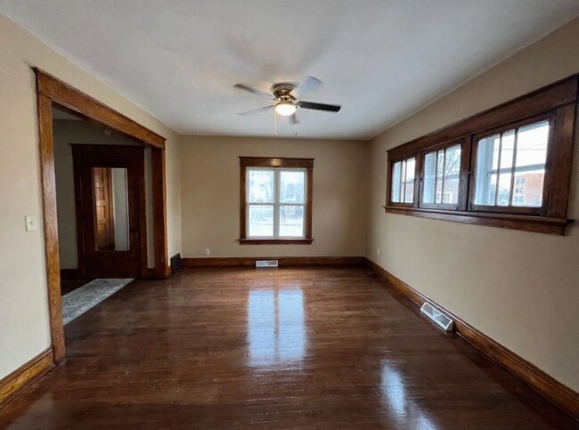 Building Photo - 2214-2216 7th Ave