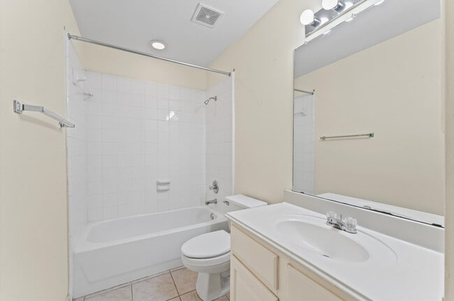 Building Photo - 2905 Crawford St