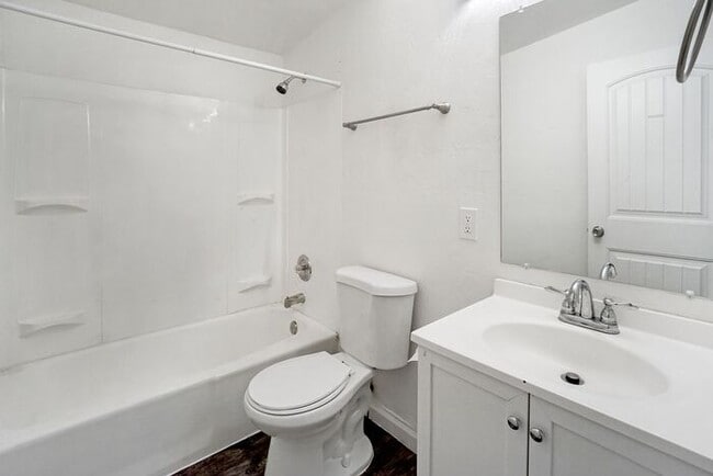 Building Photo - 4608 Fremont Ave