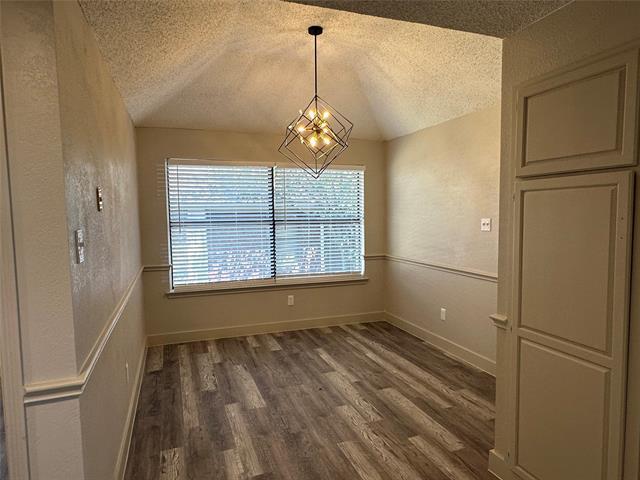 Building Photo - 1581 Glenmore Dr