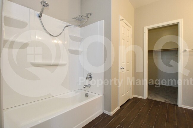 Building Photo - 18079 W Carlota Ln