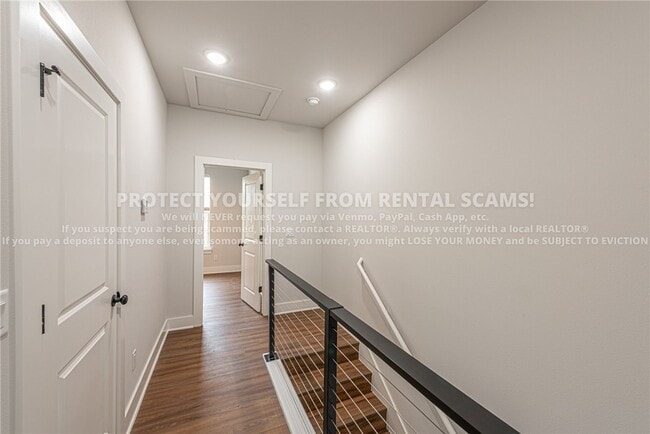 Building Photo - 1047 S Laramie Hts