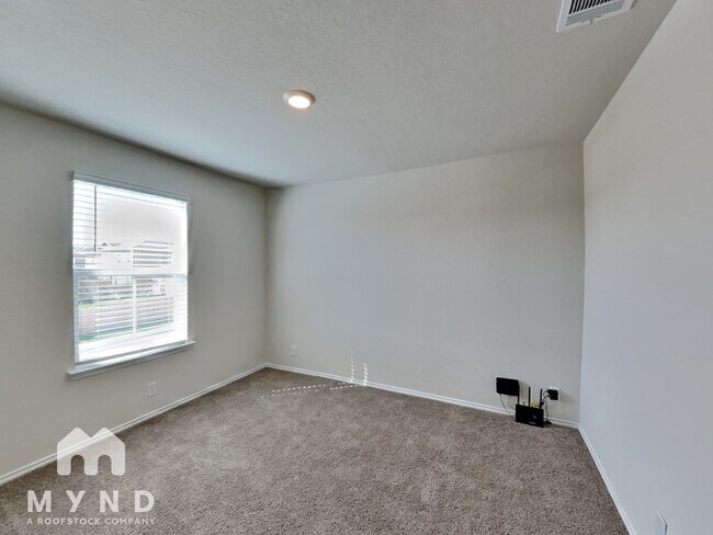 Building Photo - 918 Andean Emerald
