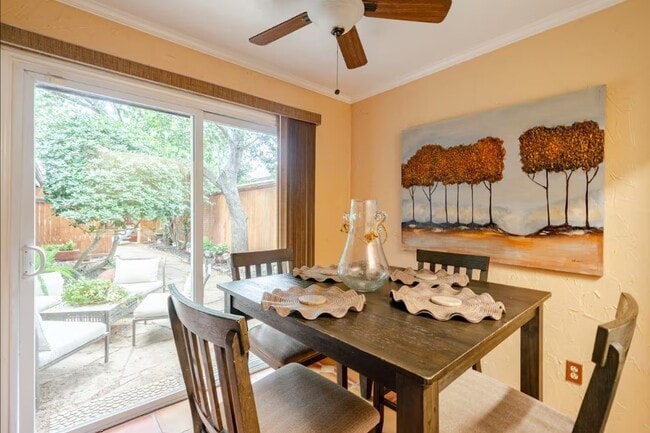 Building Photo - 2526 Creekway Cir