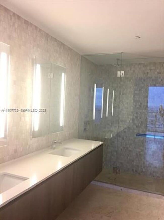 Building Photo - 88 SW 7th St