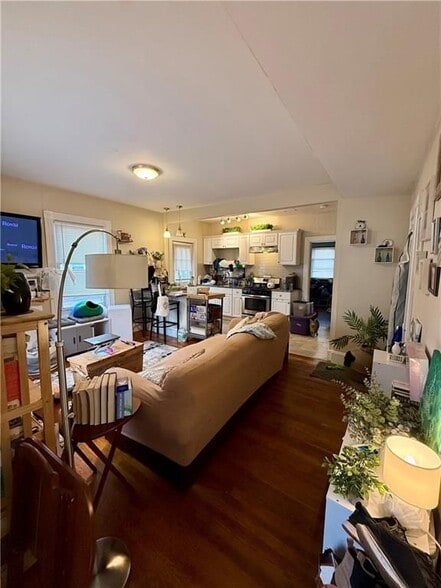 Building Photo - 157 Smith St