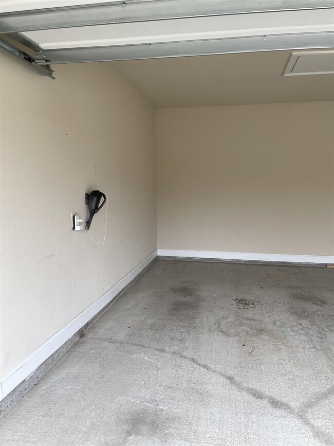 Building Photo - 4811 Spears St