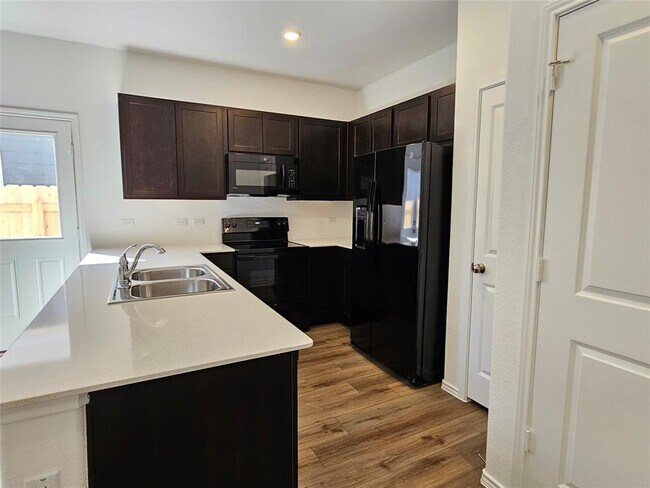 Building Photo - 418 Paddlefish Ln