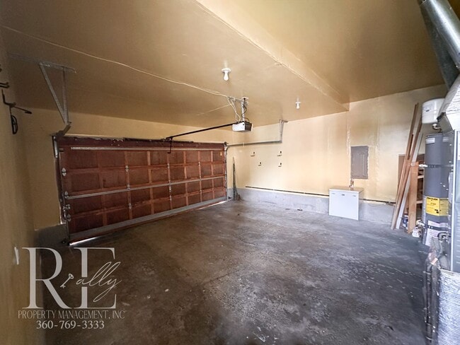 Building Photo - Single-Story Comfort on Lansing | Renovated Primary Bath, Covered Deck & Big Backyard