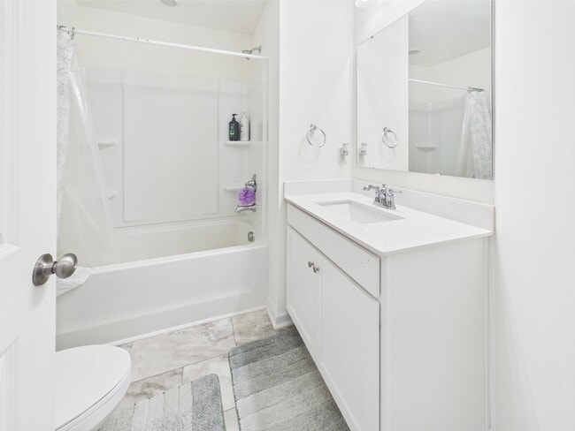 Building Photo - 2843 Yeager Dr NW
