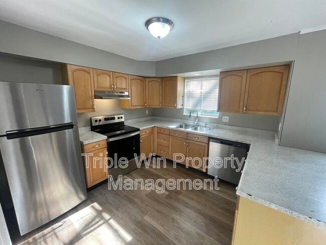 Building Photo - 11930 N Ranch Dr