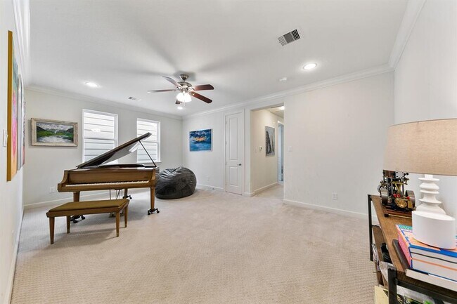 Building Photo - 5633 Petty St