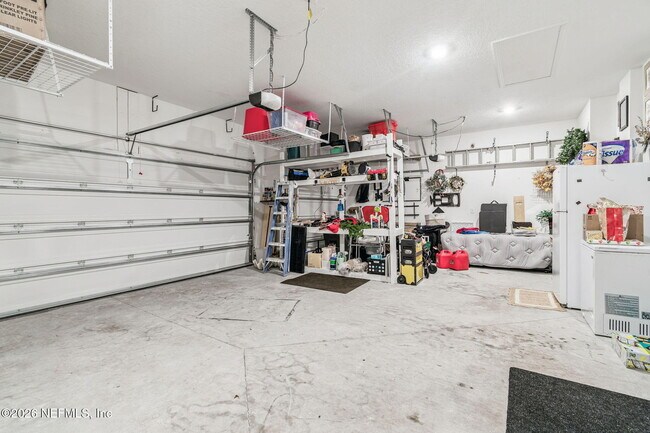 Building Photo - 84651 Balsam Ct