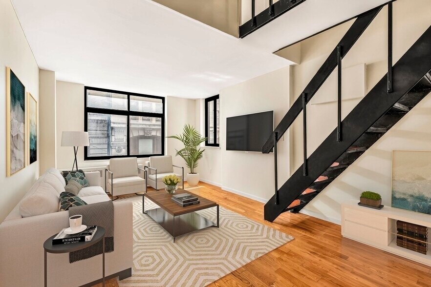 Primary Photo - 5 E 32nd St