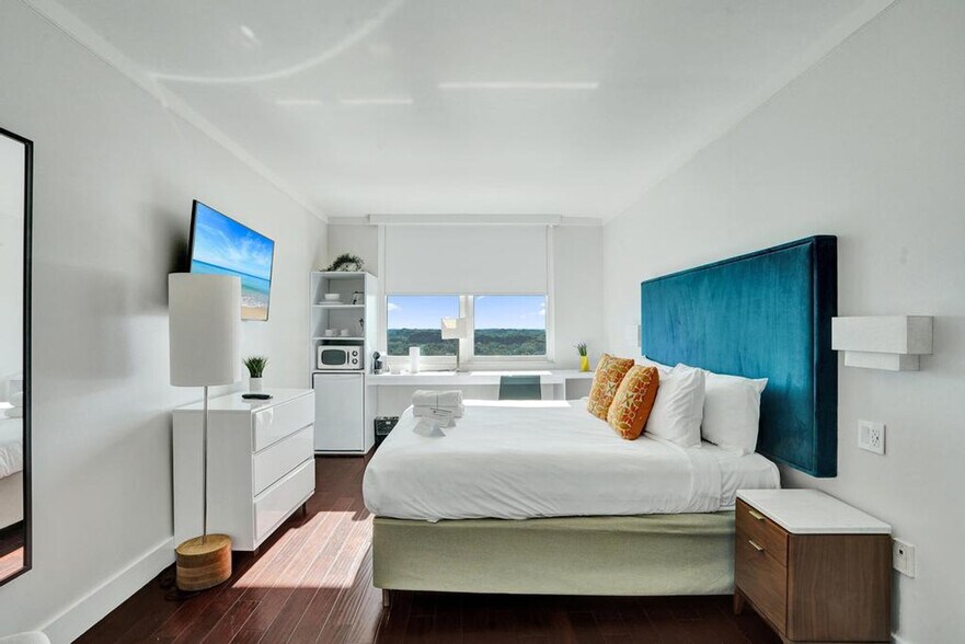 Building Photo - 2889 McFarlane Rd