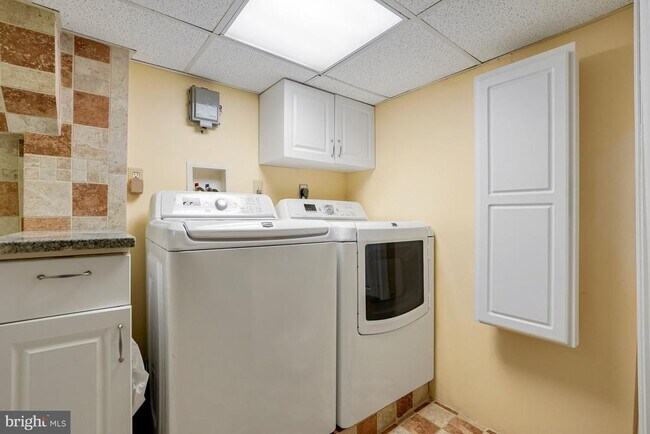 Building Photo - 4407 Ridge St