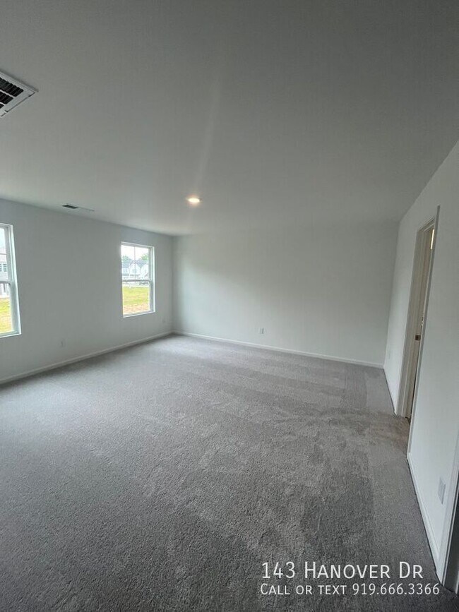 Building Photo - 143 Hanover Dr
