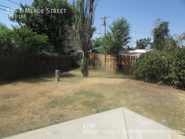Building Photo - 3 BEDROOM | 1 BATH | CARPORT | SOUTH