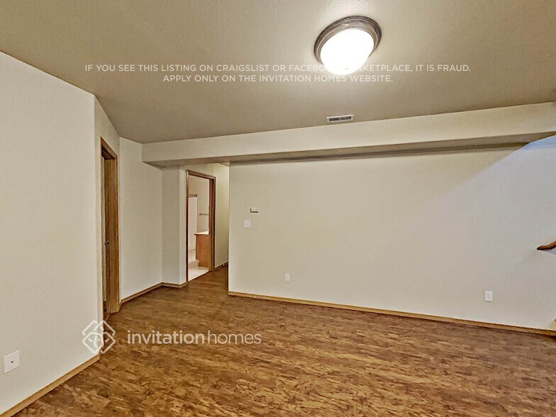 Building Photo - 2701 59th Ave NE