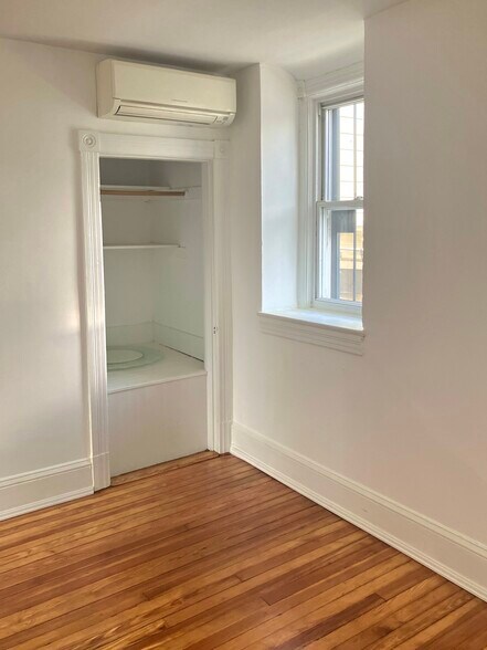 Building Photo - 1741 Kilbourne Pl NW