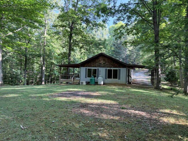 Building Photo - Live Surrounded by Nature | 3 Bedroom Home on 27 Private Acres in Saluda