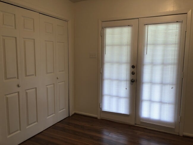 Building Photo - 2422PR