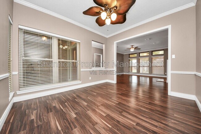 Building Photo - 15818 Sweetwater Creek Dr