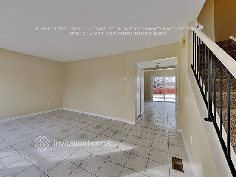 Building Photo - 20848 W Aspen Ct