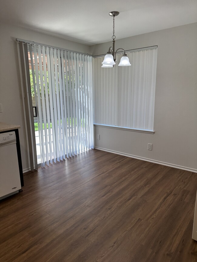Building Photo - 43379 Martini Ct
