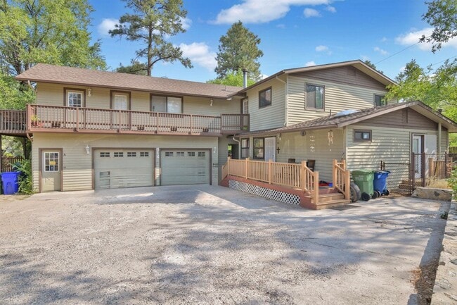 Building Photo - 812 Coronado Ave