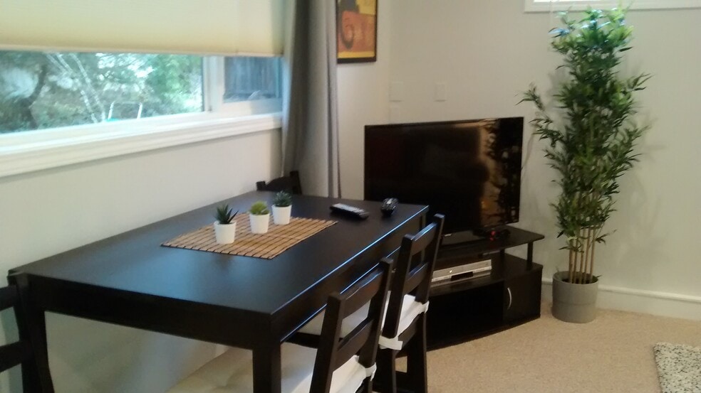 Building Photo - 68825 E Fairway Ave