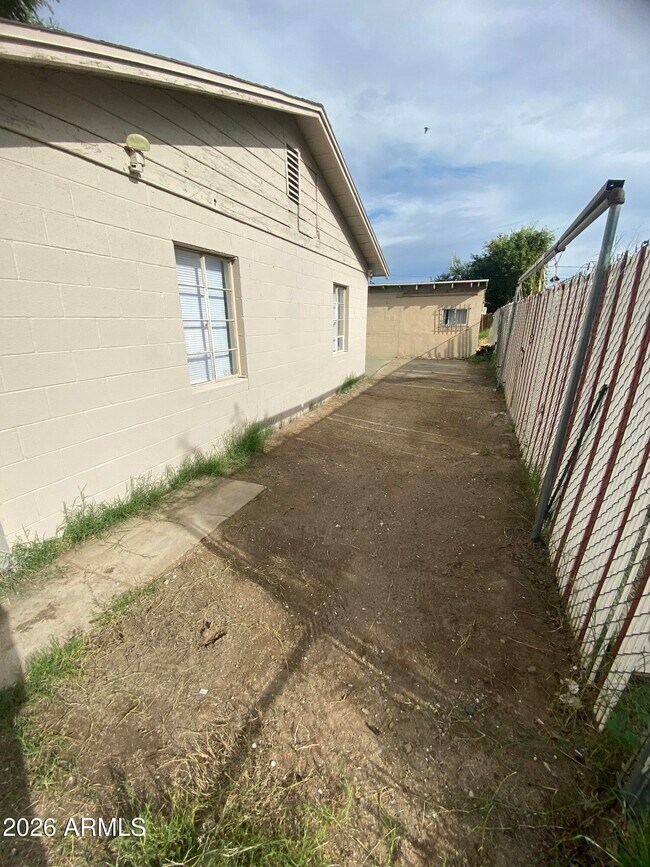 Building Photo - 6547 N 59th Dr