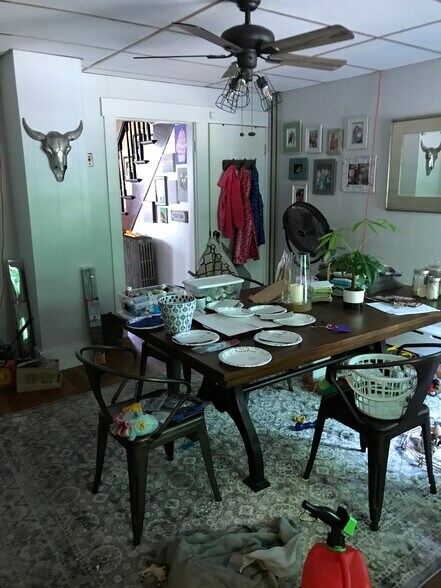 Building Photo - 77 W Main St