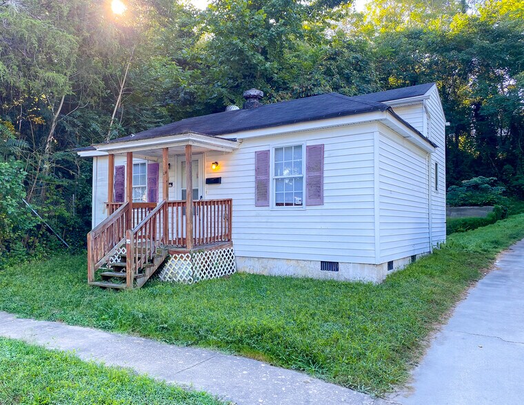 Primary Photo - 532 Cameron St