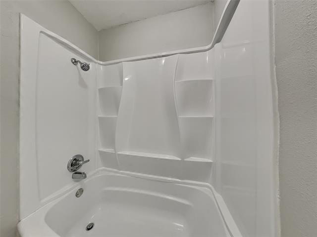 Building Photo - 5525 Fox Hill Ln