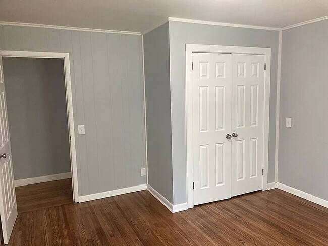 Building Photo - Peaceful home in Forest Acres!